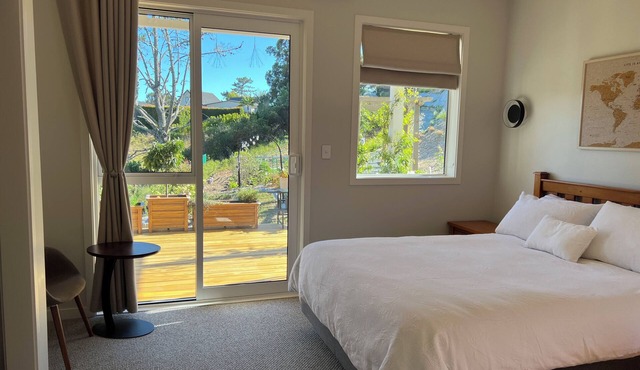 Charming bed & breakfast in lovely Auckland with WiFi, AC