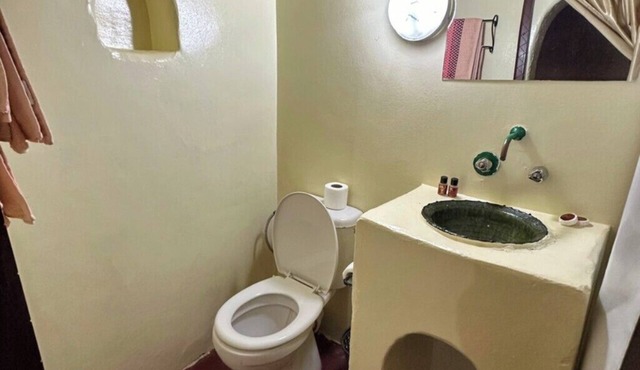 Charming bed & breakfast with WiFi and AC in beautiful Zagora