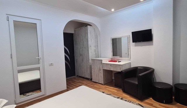 Charming bed & breakfast with AC and WiFi in amazing 2 MAI