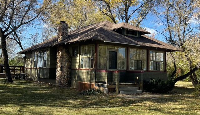 Charming Big D Cottage, in Dawson ND