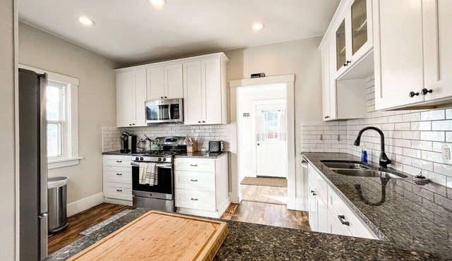 ❤Charming Bungalow❤ in Old North End-Pet Friendly!
