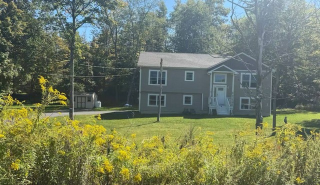 Charming bungalow in lovely Middletown NY