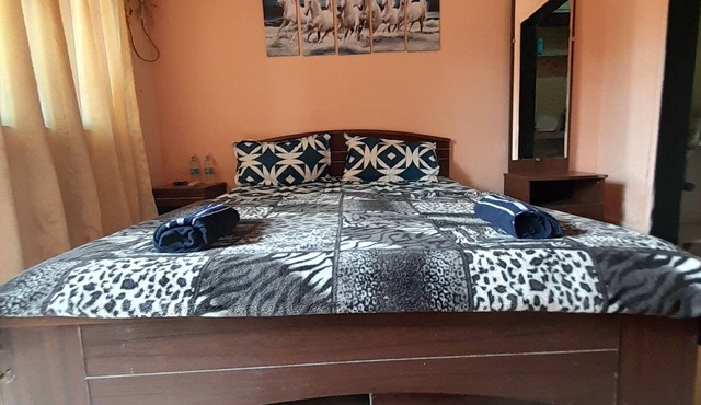 Charming bungalow with AC and WiFi in beautiful Dabolim