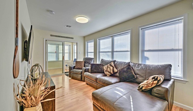 Charming Cottage - Steps to Point Pleasant Beach!