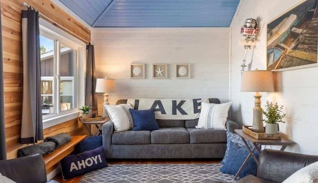 Charming Cabin at Breezy Point, Fishing, Hot Tub