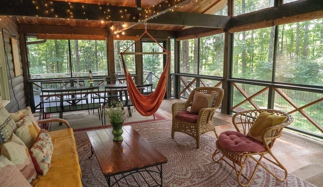 Charming Cabin Retreat Near Shenandoah w Wi-FI