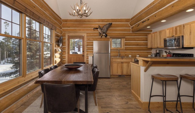 Charming Cabin with Ski-In/Ski-Out Access! Hot Tub! Views!