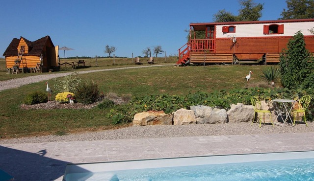 Charming Caravan with Views of the Saône Valley
