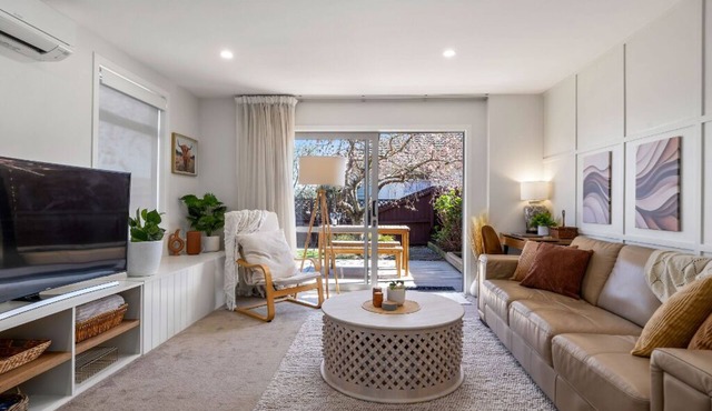 Charming Central Stay - Cosy Comfort and Free Parking