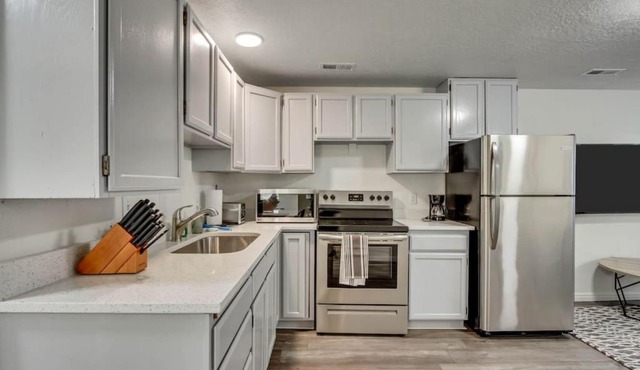 Charming Central Provo Apartment Has WD