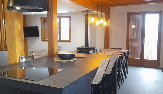 *Charming Chalet · Peaceful · Terrace · Hammam Access*