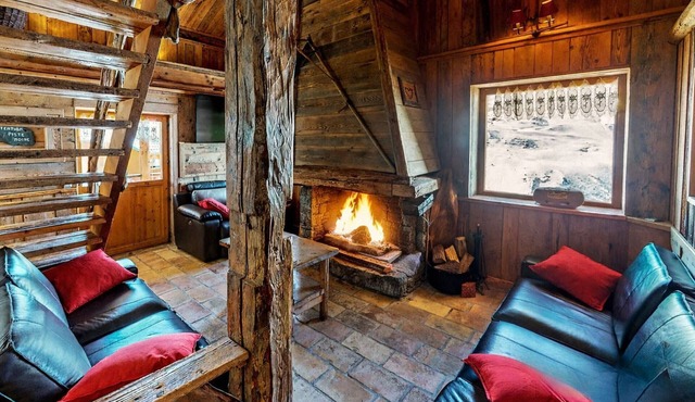 Charming Chalet at the slopes, 14/15 pers, wifi