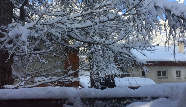 Charming chalet at the foot of the slopes in Les Claux