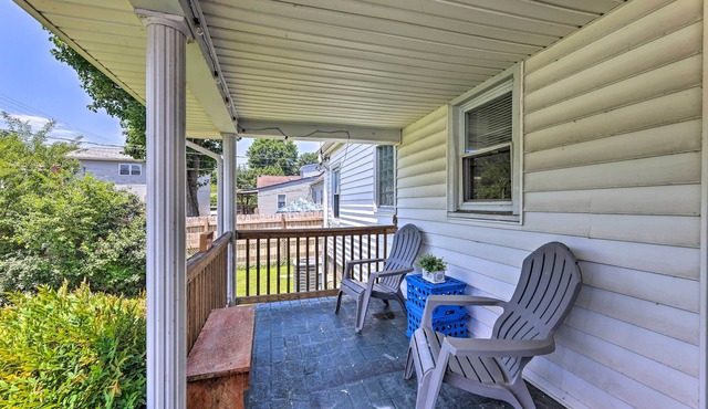 Charming Charleston Home w/Yard & Fire Pit!