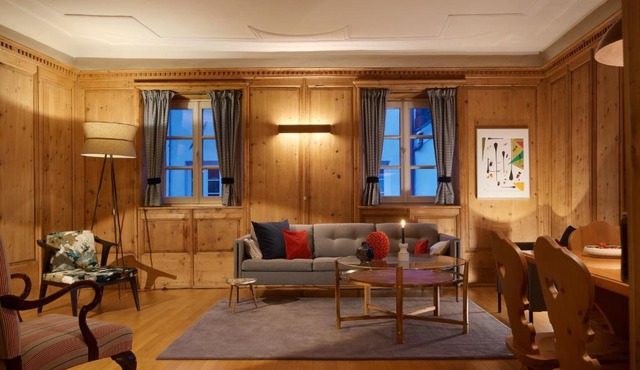 Charming City Lodge
