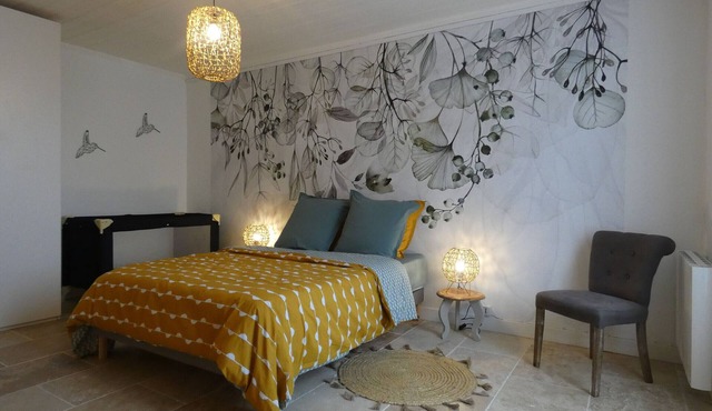 Charming Cottage with Terrace, Garden & BBQ, Near Nature Trails & Close to Paris