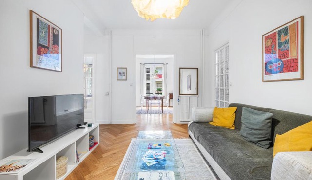 Charming & Comfortable - Near the Port/Parking