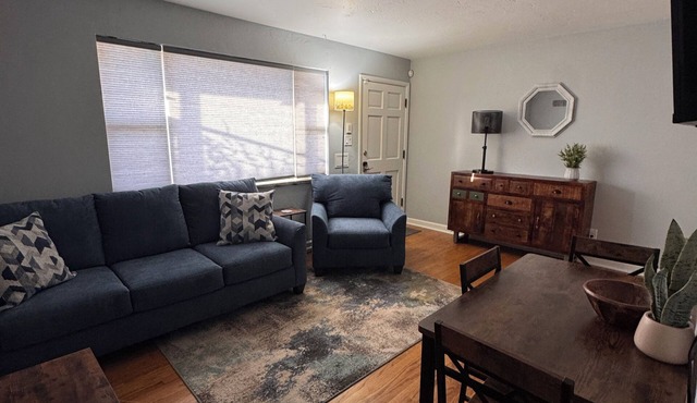 Charming Condo/Flat in Englewood