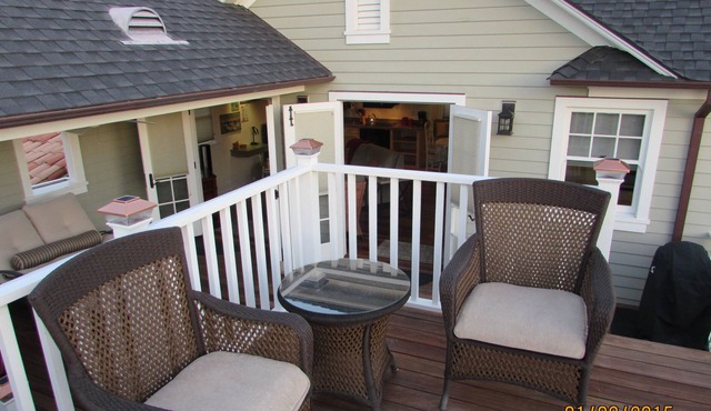 Charming Coronado Carriage House