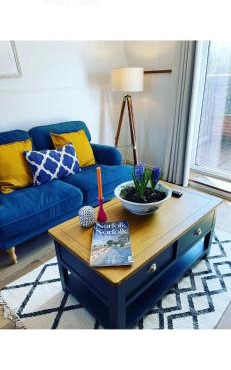 Charming, cosy waterside retreat in Gimingham, North Norfolk