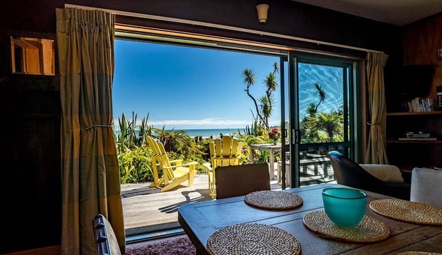 Charming Cottage Accommodation with Panoramic Sea View on West Coast, New Zealand