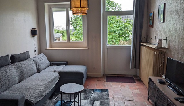 Charming Cottage Near Loire Castles, Private Garden, Parking, WiFi, Ideal for Families