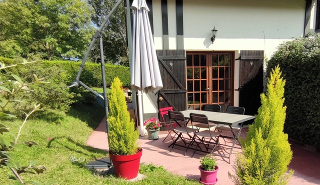 Charming cottage on the heights of Houlgate 2 Bedrooms/5 persons