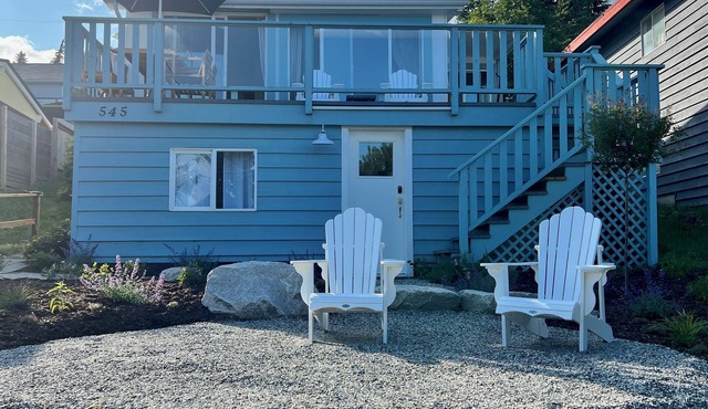 charming cottage suite perched just above the heart of Lower Gibsons