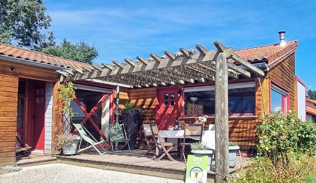 Charming cottage with garden and private terrace in Montbrison
