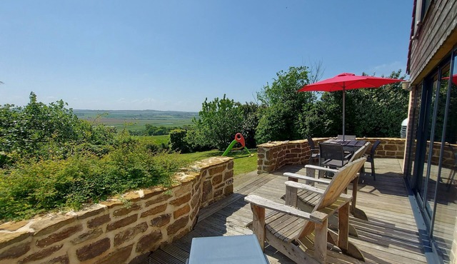 Charming cottage with a beautiful view, facing south and not overlooked