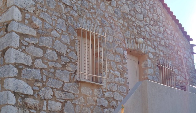 Charming cottage with AC and WiFi in lovely Areopoli
