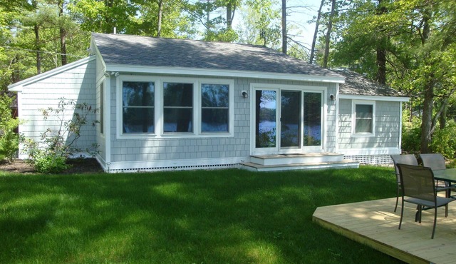 Charming cottage with stunning views and 180' of waterfront on Little Sebago.