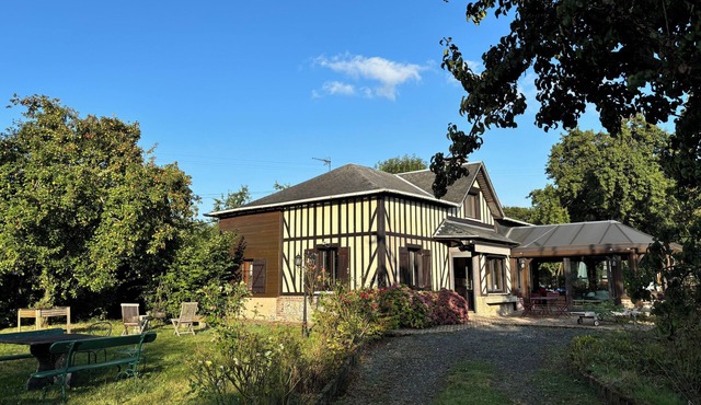 Charming countryside house near the beaches of Normandy