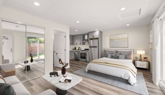 Charming Cozy Studio next to Heartwell Park with AC, W/D in Unit