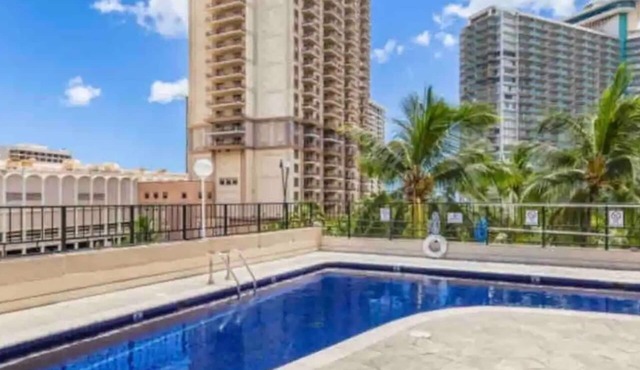 Charming Diamond Head Views in Waikiki