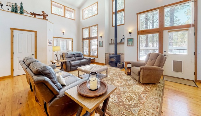 Charming dog-friendly mountain home with hot tub, golf nearby, & enclosed yard