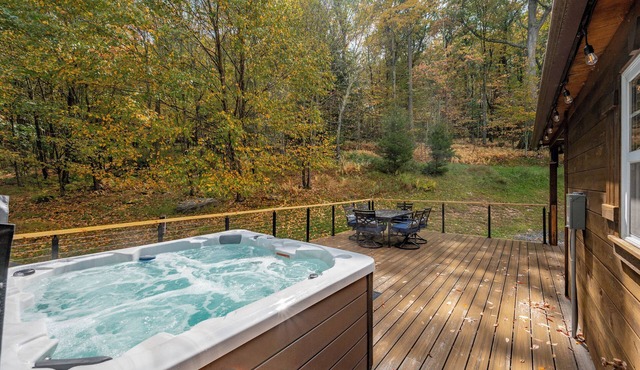 Charming Dog Friendly Retreat w/Fire Pit & Hot Tub