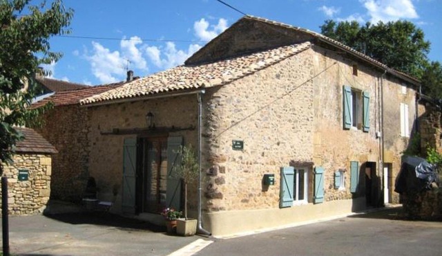Charming Dordogne Stone Cottage - Entire Home, Renovated Living Room, Updated Kitchen - Near Wineries