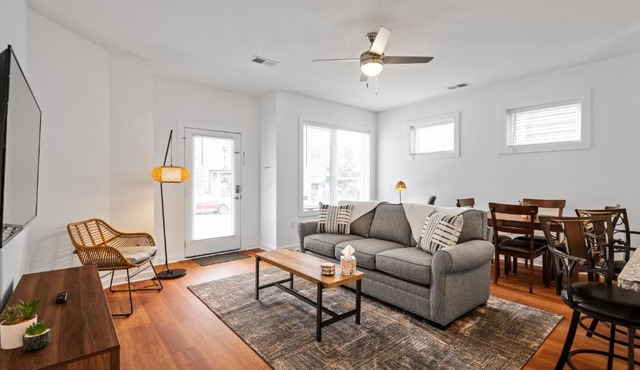 Charming Duplex Retreat in Old Town Manchester VA