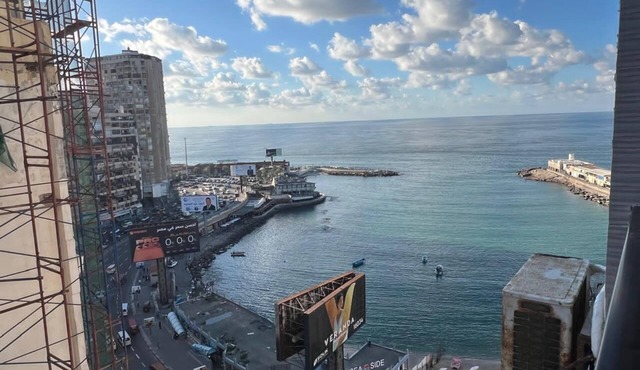 Charming 4-bedroom apartment with AC in Alexandria Governorate