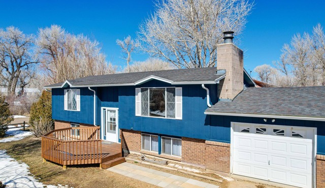 Charming Elk Mountain Home: Hunt, Hike & Fish!