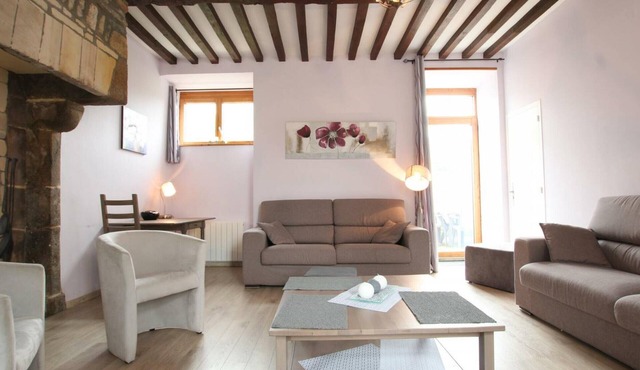 Charming family cottage, 12 beds, garden and terrace