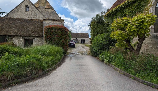 Charming farmhouse - sleeps 13 - 1 hour from Paris