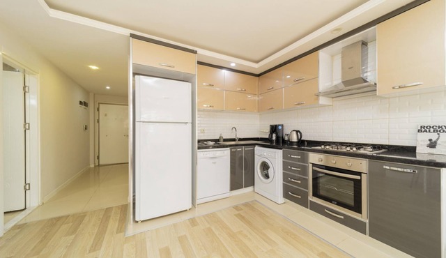 Charming Flat w Balcony, Garden, Pool in Antalya