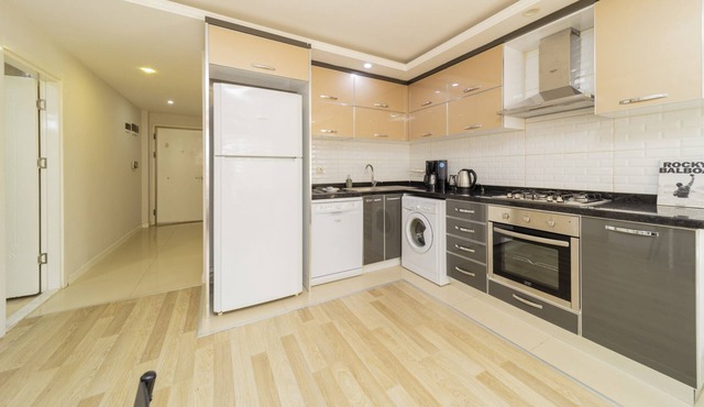 Charming Flat w Balcony, Garden, Pool in Antalya
