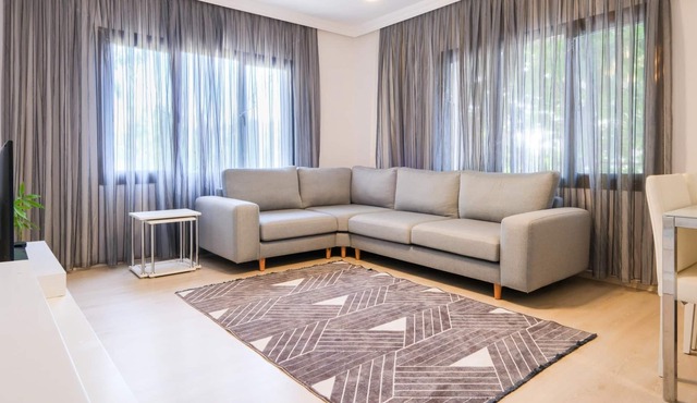 Charming Flat w Balcony 15 min to Urla Art Street