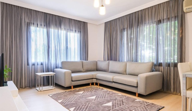 Charming Flat w Balcony 15 min to Urla Art Street