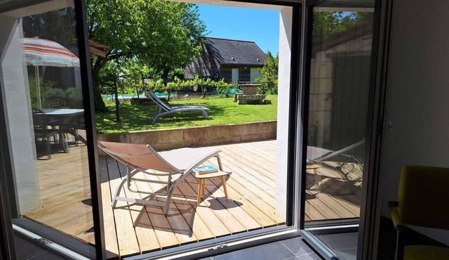 Charming, quiet house with garden