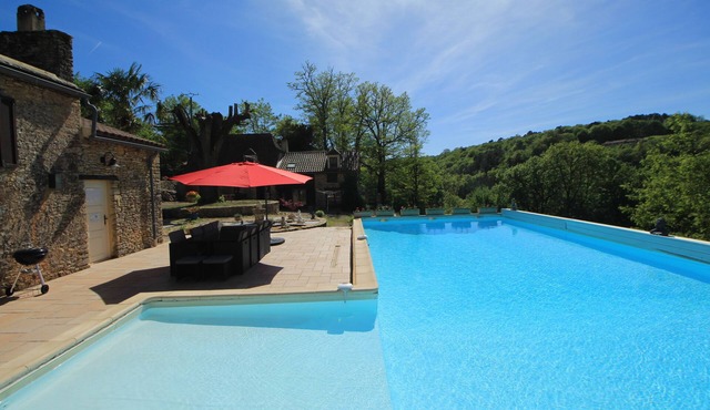 Charming stone house with private pool in the heart of the Périgord Noir