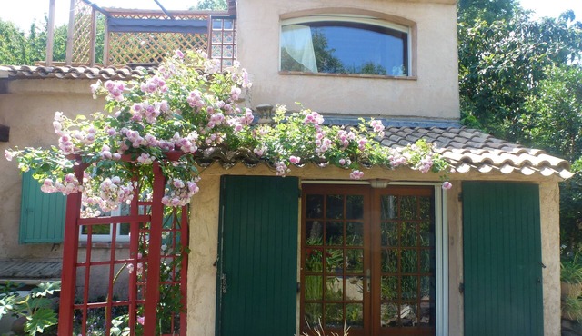 Charming * gîte with swimming pool in the Estérel region, near the Côte d'Azur